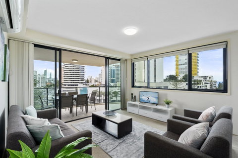 Broadbeach On The Park, 3 Bed Ocean - We Accommodate - New South Wales Tourism  3