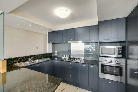 Broadbeach On The Park, 3 Bed Ocean - We Accommodate - New South Wales Tourism  16