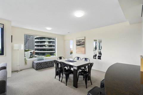 Broadbeach On The Park, 3 Bed Ocean - We Accommodate - New South Wales Tourism  4