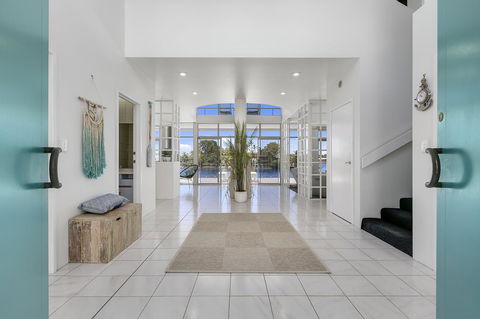 Havana Blue - Large 4 Bedroom Family Home - New South Wales Tourism  3