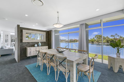 Havana Blue - Large 4 Bedroom Family Home - New South Wales Tourism  12