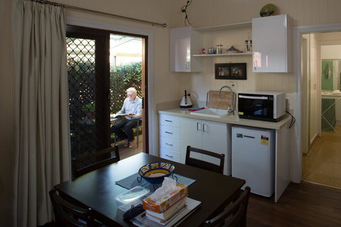 Pale Pacific Holiday Units - New South Wales Tourism  26