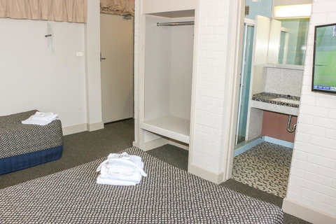 Brighton Hotel - New South Wales Tourism  5