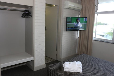 Brighton Hotel - New South Wales Tourism  9