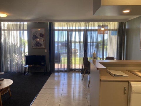 Waterside Holiday Rentals Unit 31 - New South Wales Tourism  2