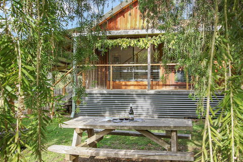 Way Out Wandi - New South Wales Tourism  0