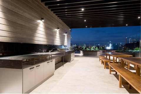 West End Executive Suite, On The Brisbane River. - New South Wales Tourism  3