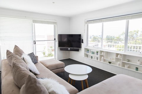 White Beach Cottage - New South Wales Tourism  3