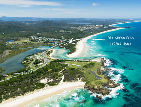 White Waves On The Beach - New South Wales Tourism  0
