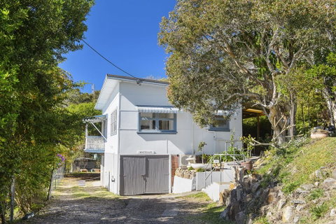 Whitecaps, 26 East Street - New South Wales Tourism  0
