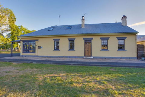 Whites Corner - New South Wales Tourism  0