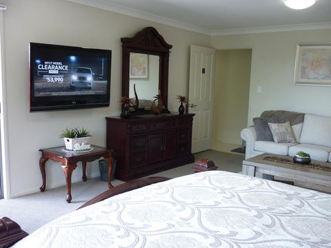 Willowbank Drive Bed & Breakfast - New South Wales Tourism  1