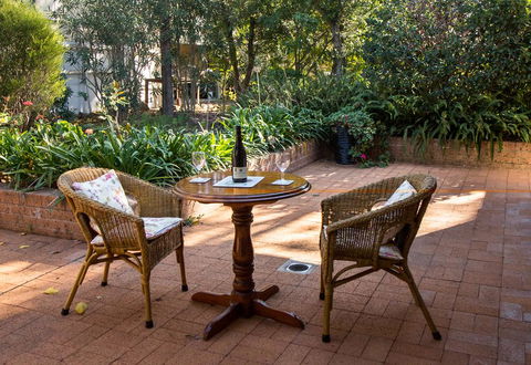 Wine Country Drive Guest House - New South Wales Tourism  3