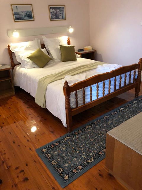 Wine Country Drive Guest House - New South Wales Tourism  0