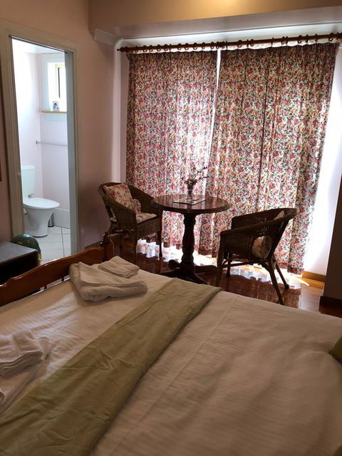 Wine Country Drive Guest House - New South Wales Tourism  1