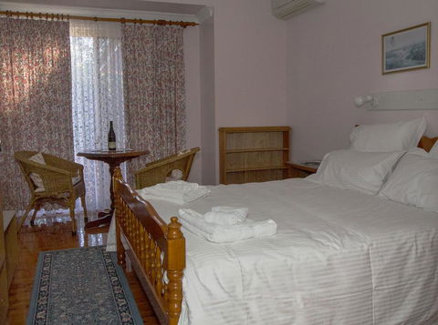 Wine Country Drive Guest House - New South Wales Tourism  2