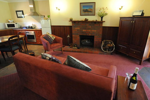 Wintarni Olives Cottage - New South Wales Tourism  0