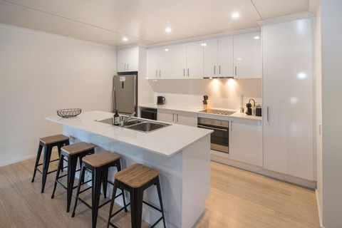 Wirraway Luxury Chalet - New South Wales Tourism  1
