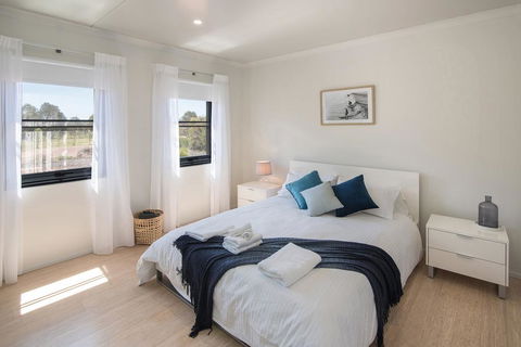 Wirraway Luxury Chalet - New South Wales Tourism  3