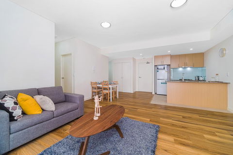 Wolli Creek Airport Serviced 2 Bedroom Apartment - New South Wales Tourism  1