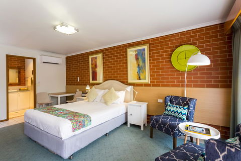 Yackandandah Motor Inn - New South Wales Tourism  0