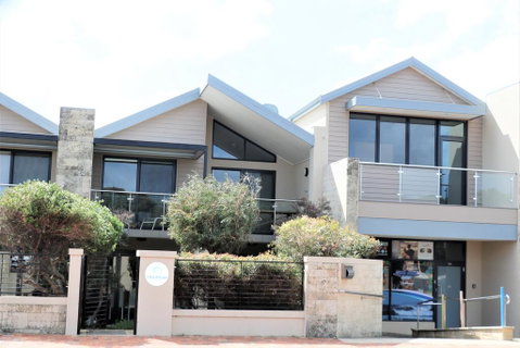 Yallingup Beach Resort - New South Wales Tourism  1