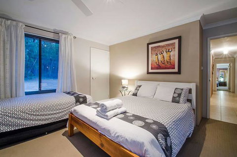 Yallingup Pet Friendly Bush Retreat - New South Wales Tourism  2