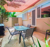 Yamba Daze - Sunset - Pet Friendly