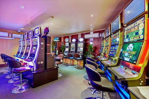 Yandina Hotel - New South Wales Tourism  3