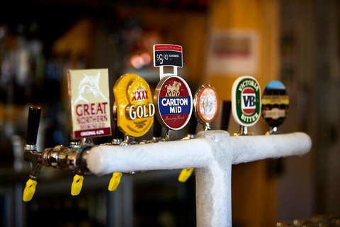 Yandina Hotel - New South Wales Tourism  2