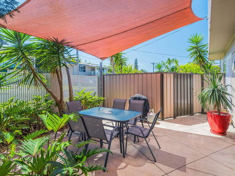 Yamba Daze - Sunrise - Pet Friendly - New South Wales Tourism  0