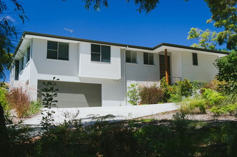 YARINGA - Retreat Style Accomodation With Swimming Pool - New South Wales Tourism  1