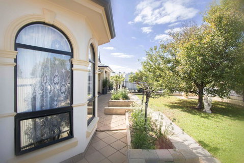 Yellow Rose Cottage - New South Wales Tourism  2