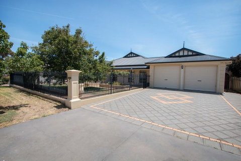 Yellow Rose Cottage - New South Wales Tourism  0