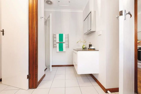 Your Ballarat Home - New South Wales Tourism  2