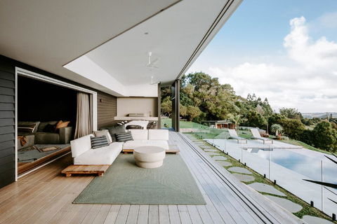 Your Luxury Escape - The Retreat - New South Wales Tourism  1