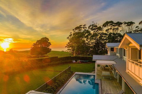 Your Luxury Escape - Trig Point - New South Wales Tourism  0