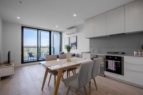 Grey Style, Simple And Cozy Apt@Parkville+Carpark - New South Wales Tourism  0