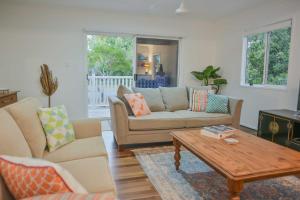Currimundi Beach House - 1min To Currimundi Lake & Beach - New South Wales Tourism  4