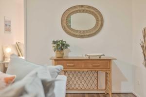 Currimundi Beach House - 1min To Currimundi Lake & Beach - New South Wales Tourism  6