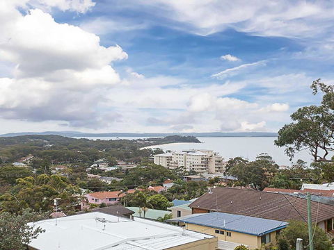 Adriana 9 Fabulous Views And Aircon - New South Wales Tourism  0