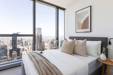 A 2BR Apt With Stunning City Views FREE Parking - New South Wales Tourism  1