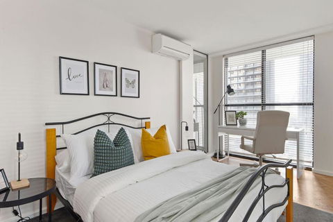A 2BR Loft Near Melbourne Central FREE Parking - New South Wales Tourism  0