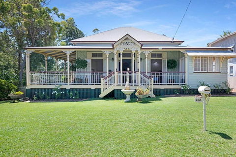 A Charming Queenslander - New South Wales Tourism  0