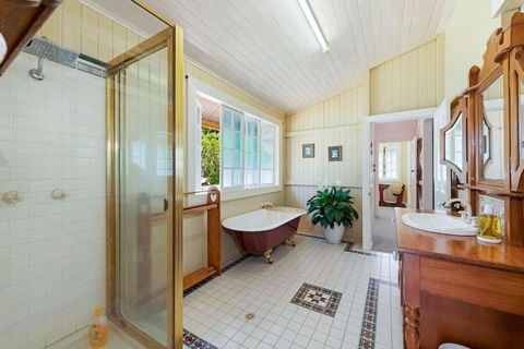A Charming Queenslander - New South Wales Tourism  3