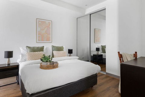 A Chic 2BR Apt Near Melbourne Uni FREE Parking - New South Wales Tourism  3
