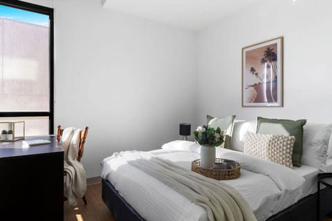 A Chic 2BR Apt Near Melbourne Uni FREE Parking - New South Wales Tourism  1