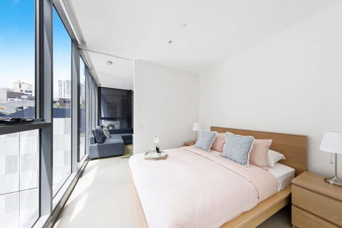 A Chic Apt With A Large Balcony Next To Grand Prix - New South Wales Tourism  0