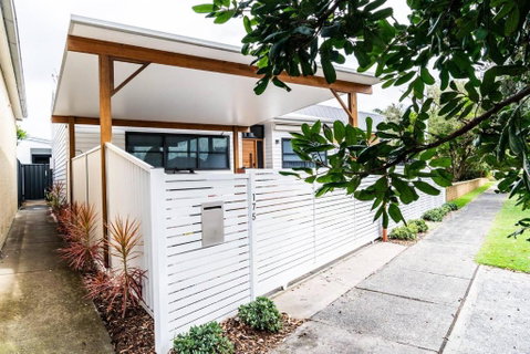 A Chic Coastal Hideaway At Toowoon Bay Beach - New South Wales Tourism  1