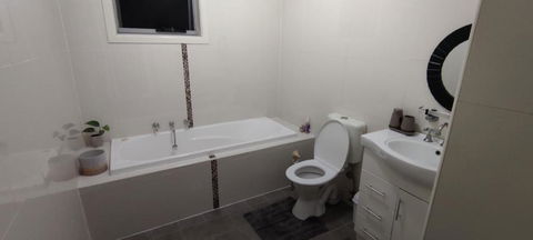 A Cosy Villa, Close To All Essentials - New South Wales Tourism  3